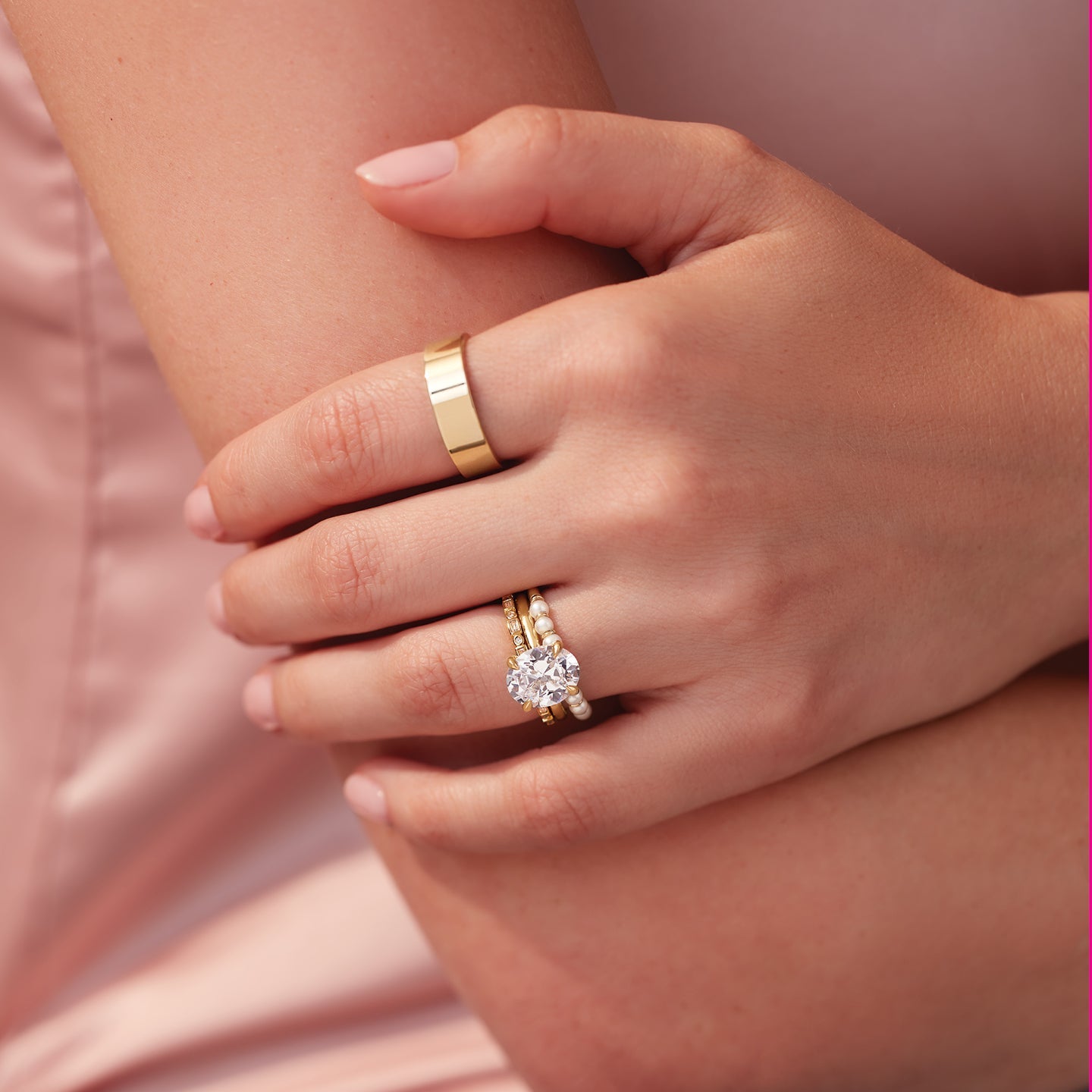 Engagement Rings in yellow gold with diamonds